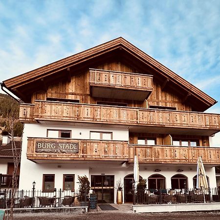 Burgstadl Aparthotel & Restaurant Ladis Luaran gambar