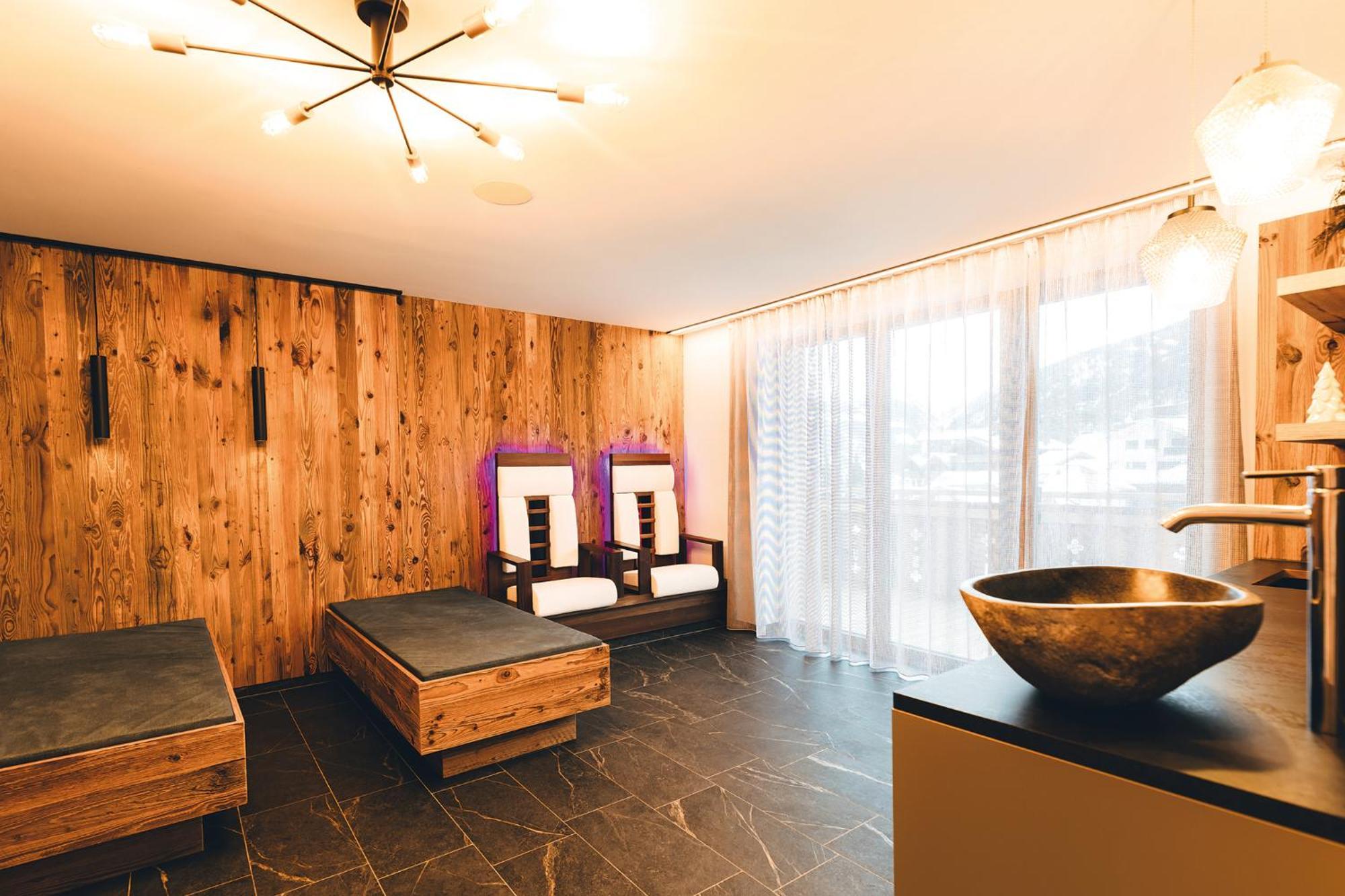 Burgstadl Aparthotel & Restaurant Ladis Luaran gambar