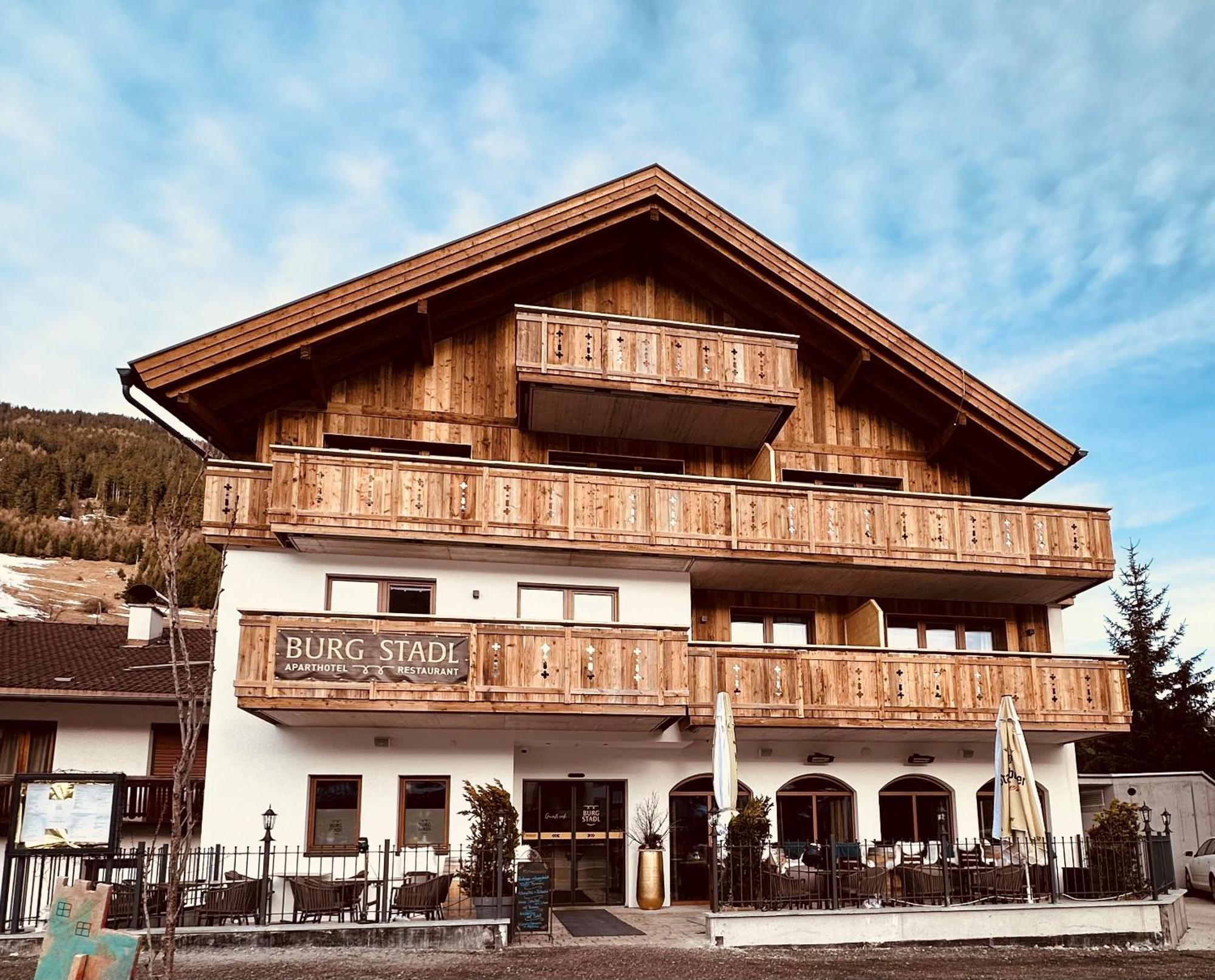 Burgstadl Aparthotel & Restaurant Ladis Luaran gambar
