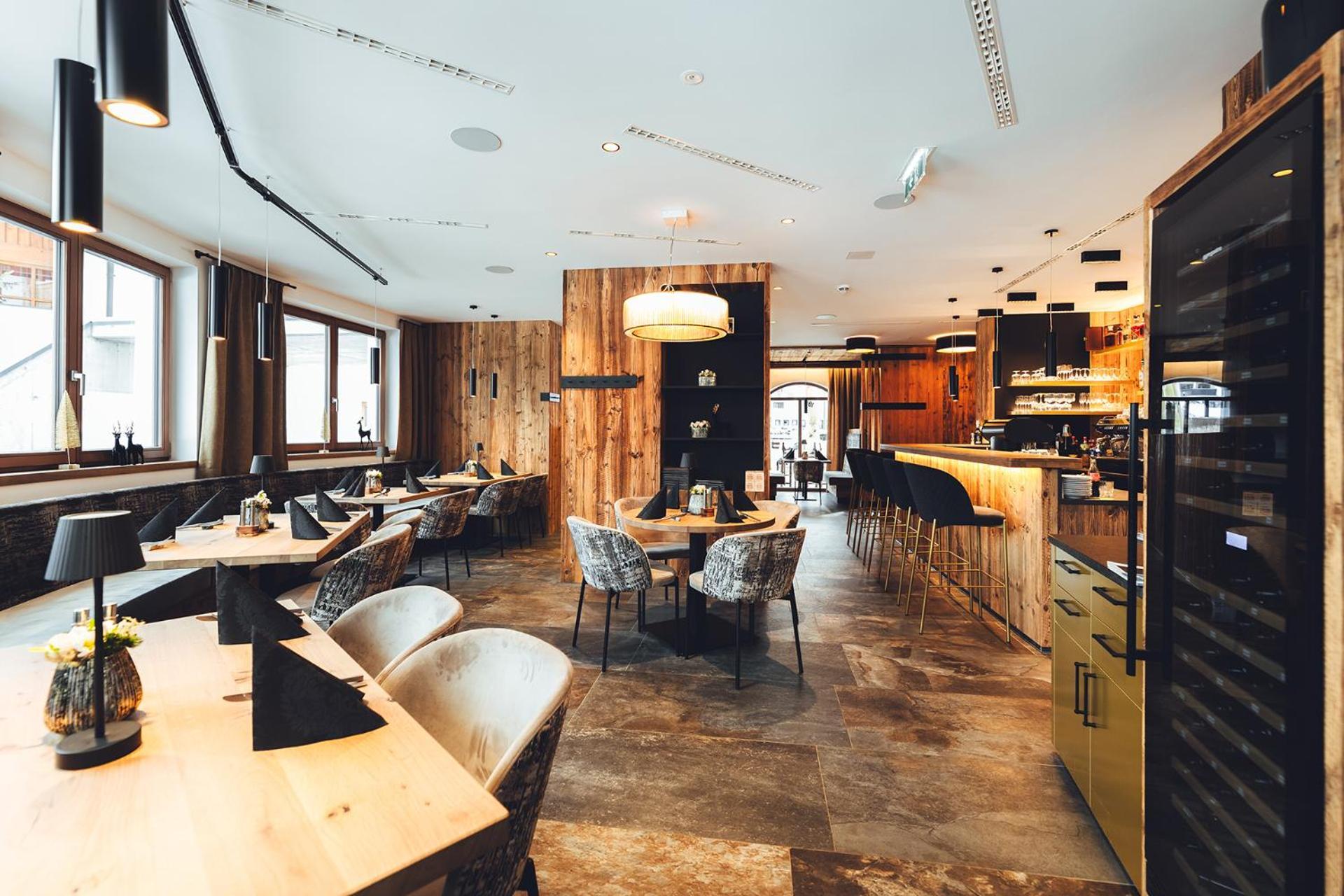 Burgstadl Aparthotel & Restaurant Ladis Luaran gambar